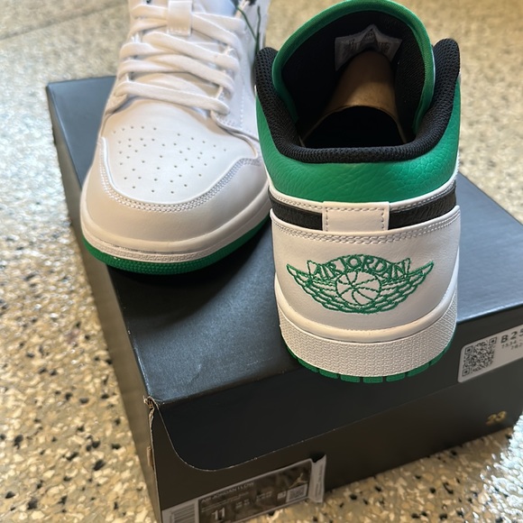 Nike Air Jordan low LIMITED green/white mens US size 11- Stock X verified - Picture 3 of 10